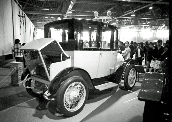 07-1c 273-38b 1922 Detroit Electric Model 85.jpg